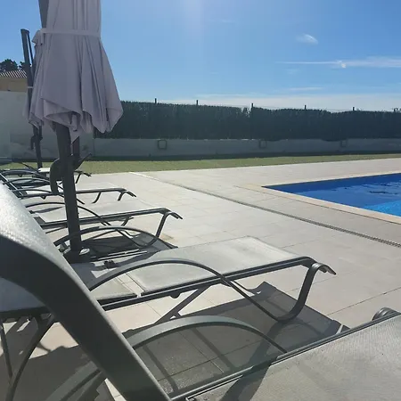 Panoramic Sunset Delta Apartment *