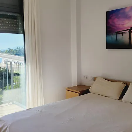 Panoramic Sunset Delta Apartment